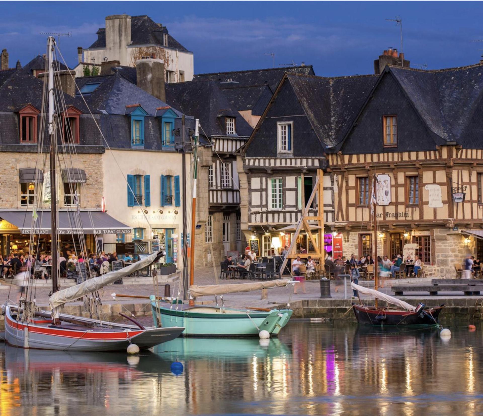 Nouveau-port De St Goustan, Trés Beau T2 Avec Terrasse