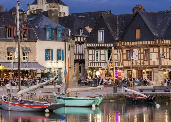 Coup De Coeur Sur Le Port De St Goustan, Tres Bel Appartement Avec Terrasse
